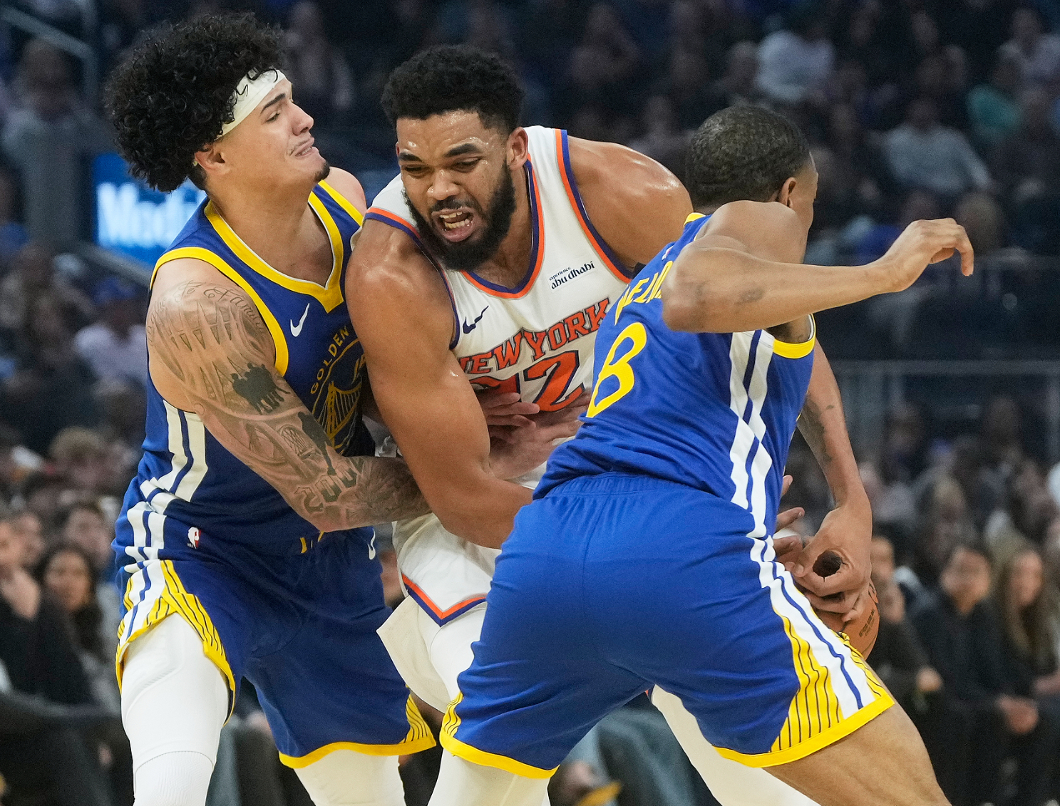 世界杯比赛在线观看平台-勇士取二连胜！新三巨80+12三分太猛 库里下半场18分发威引一波流