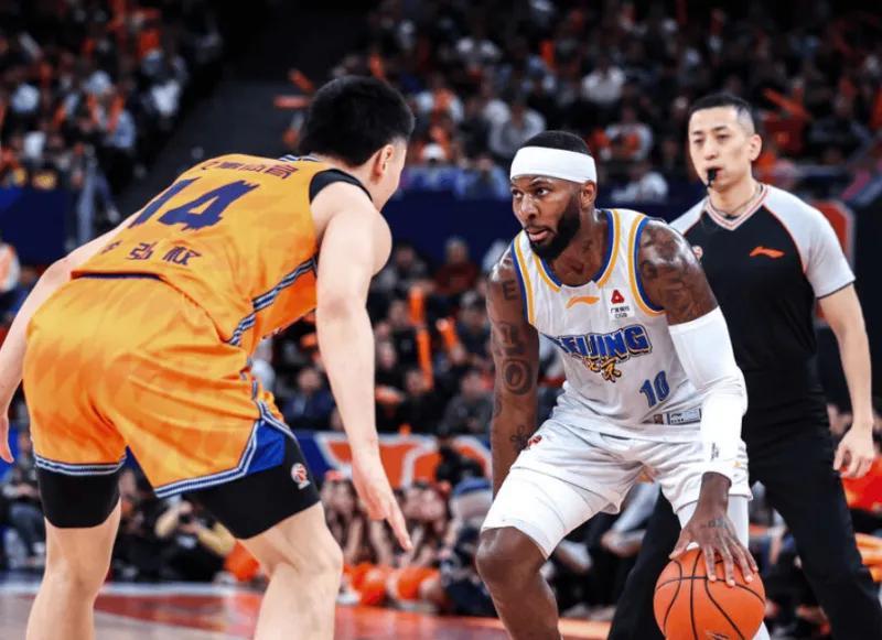 北京67-86上海 球员评价：1人及格，9人低迷