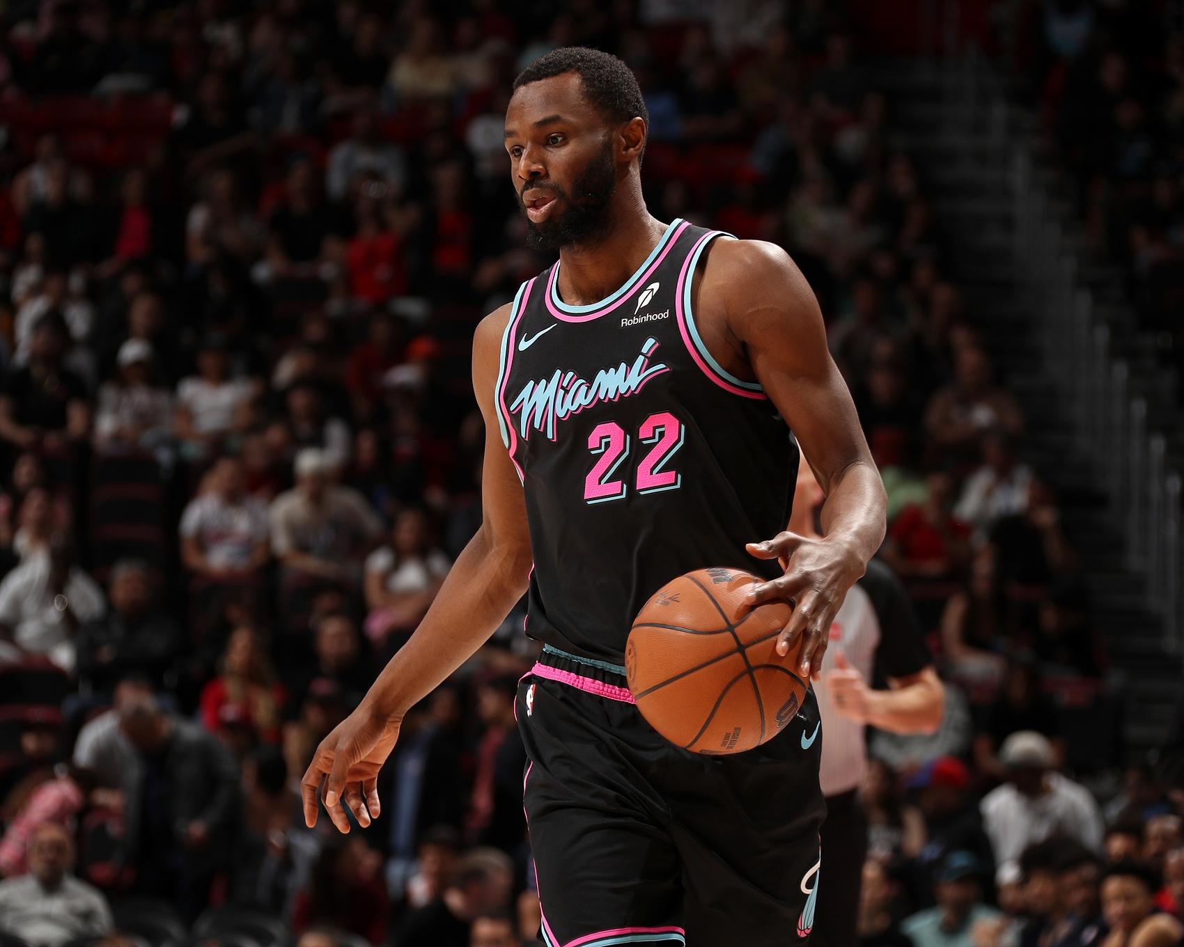 世界杯客户端升级下载-复出状态可以！维金斯半场5中4&amp;三分2中1拿到9分3板2断1帽